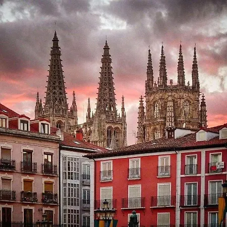 Atuaire En La Plaza Mayor De Parking Incluido * Burgos