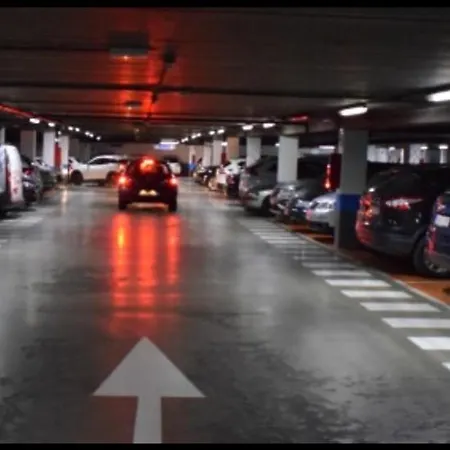 Atuairehome Plaza Mayor Iii Con Parking Incluido